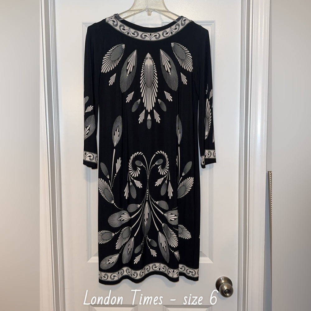 London Times Black and Cream Sheath Dress 3/4 Sleeve
